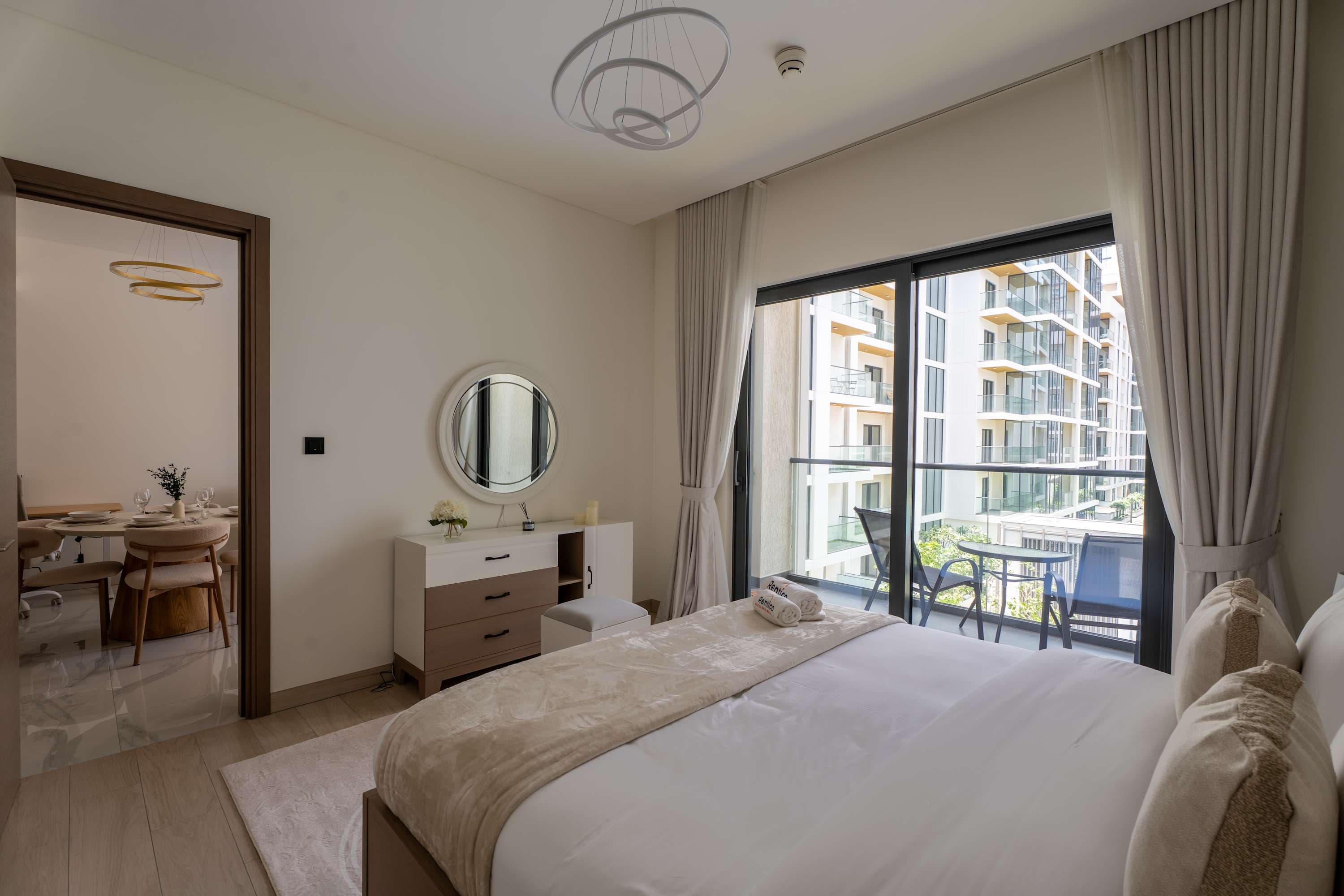 Pool-View Balcony | Sleeps Four | Downtown Nearby — photo 10