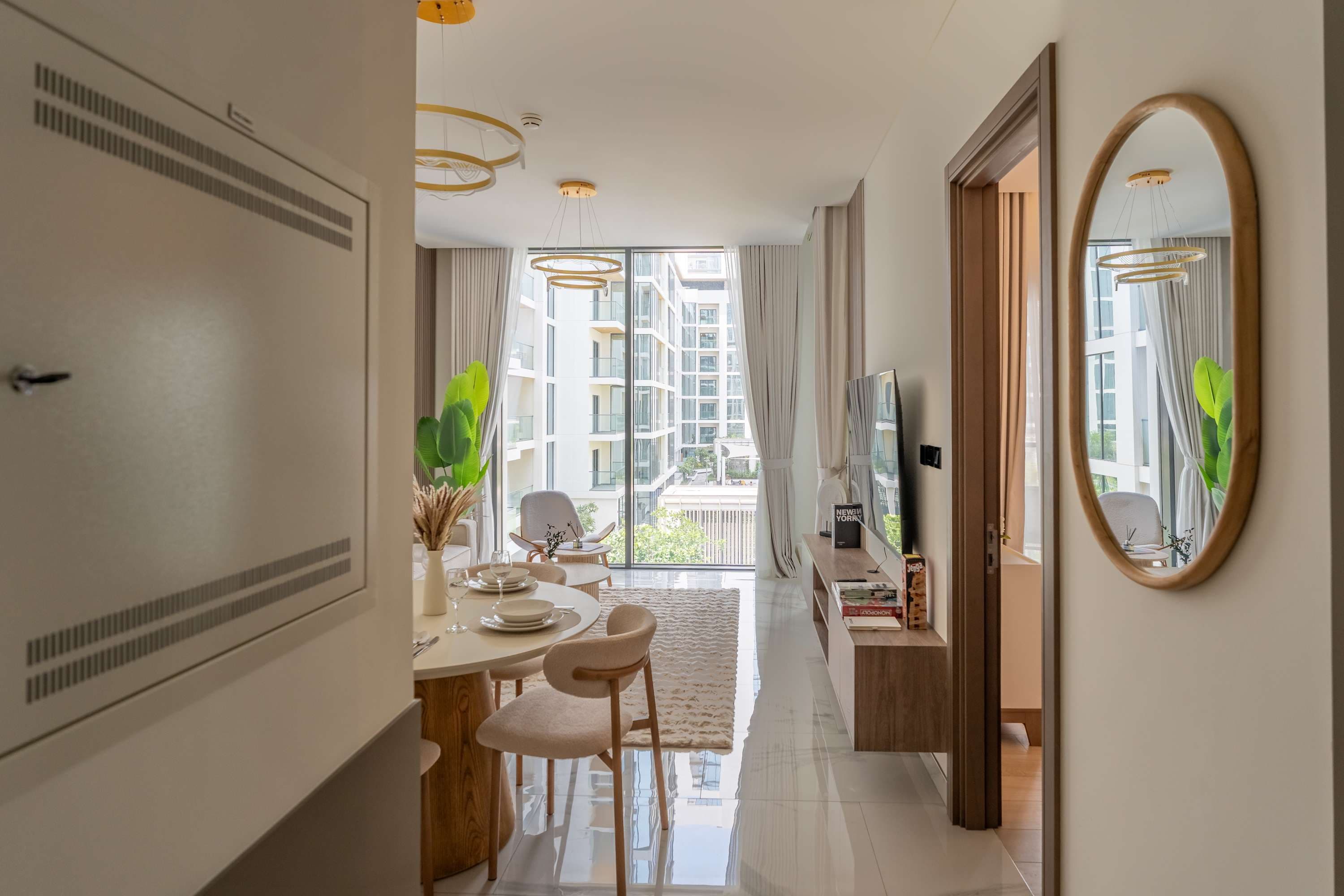 Pool-View Balcony | Sleeps Four | Downtown Nearby — photo 13