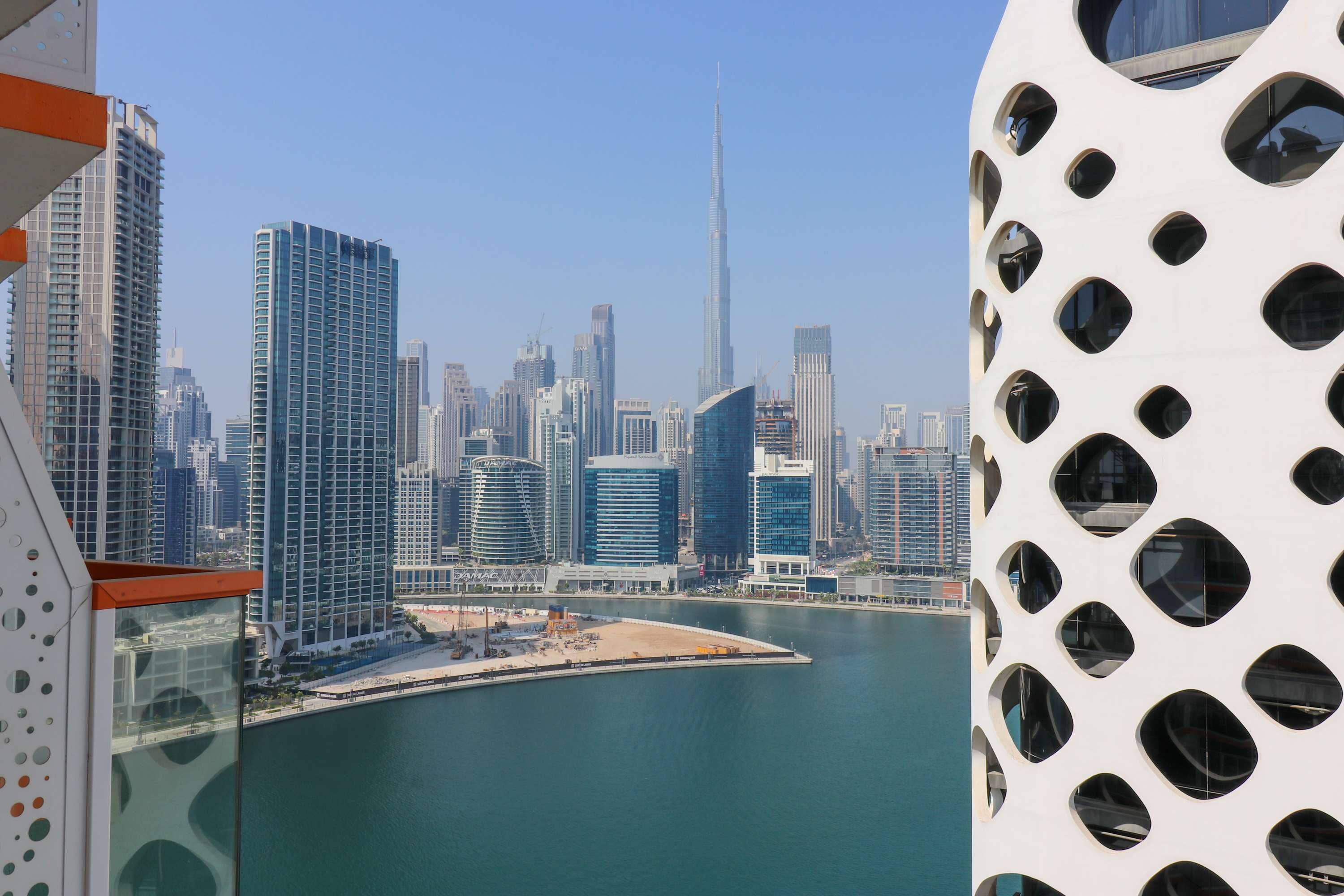 Rentico | 1BR Burj Khalifa & Canal View Balcony