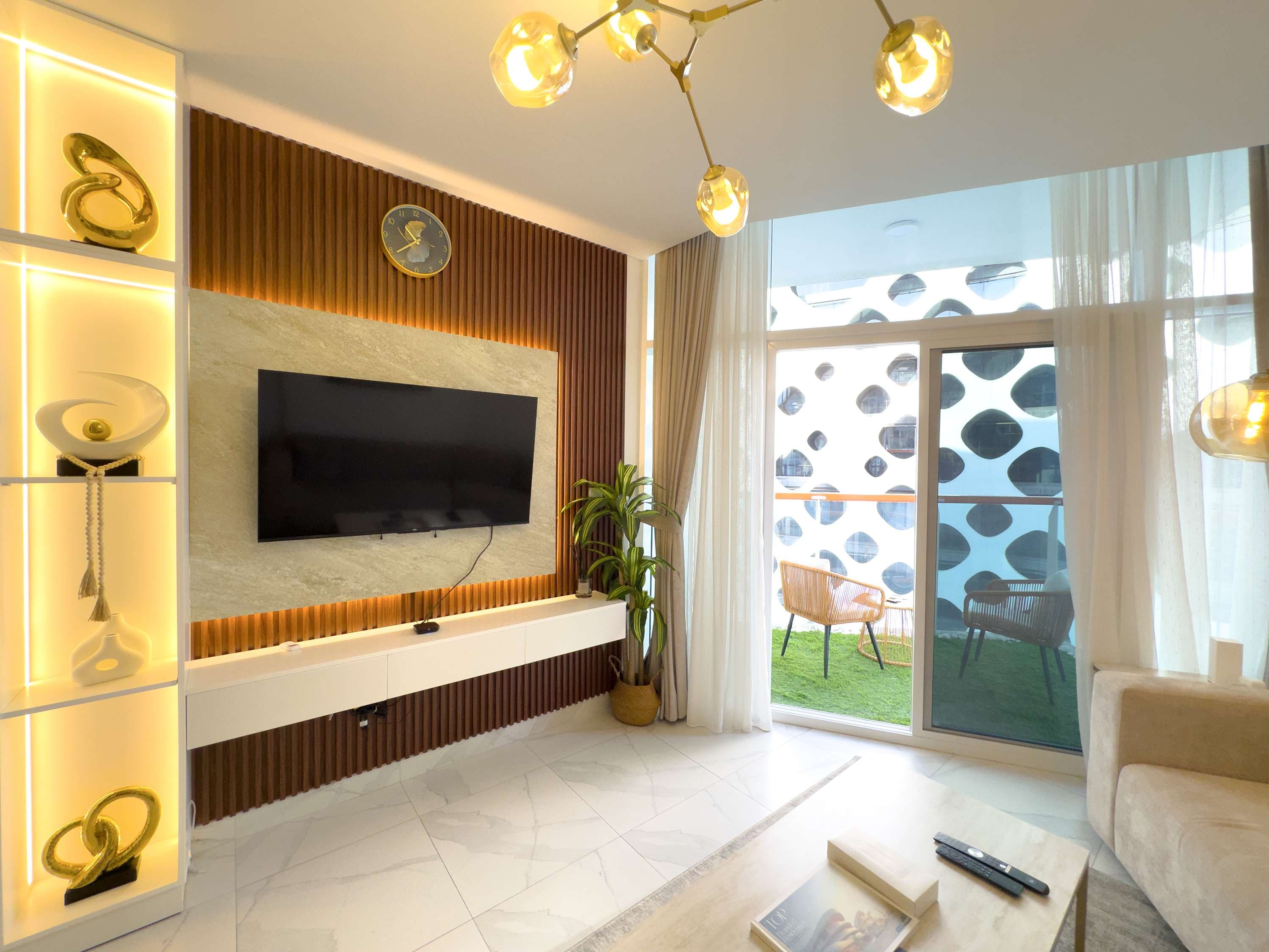 Rentico | 1BR Burj Khalifa & Canal View Balcony โ photo 2