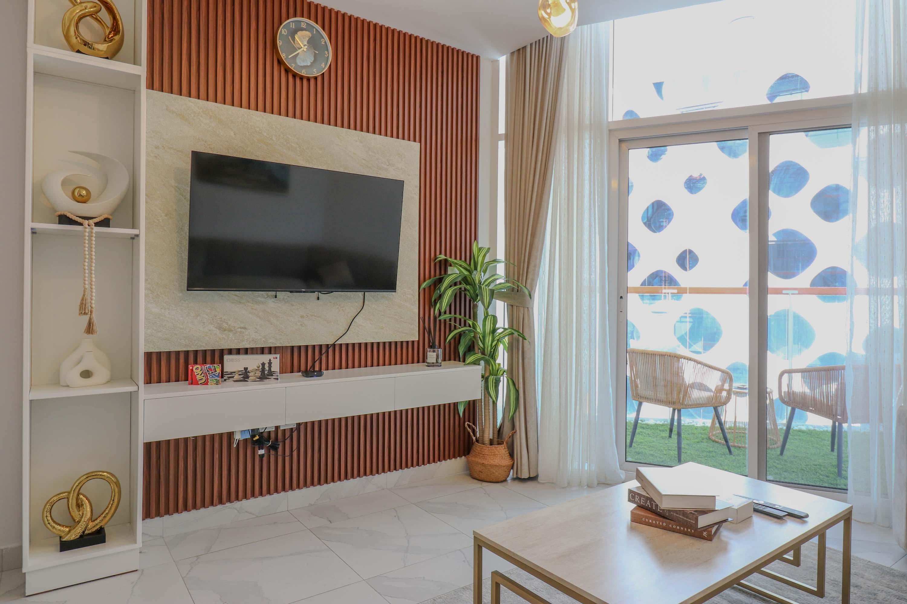 Rentico | 1BR Burj Khalifa & Canal View Balcony โ photo 10