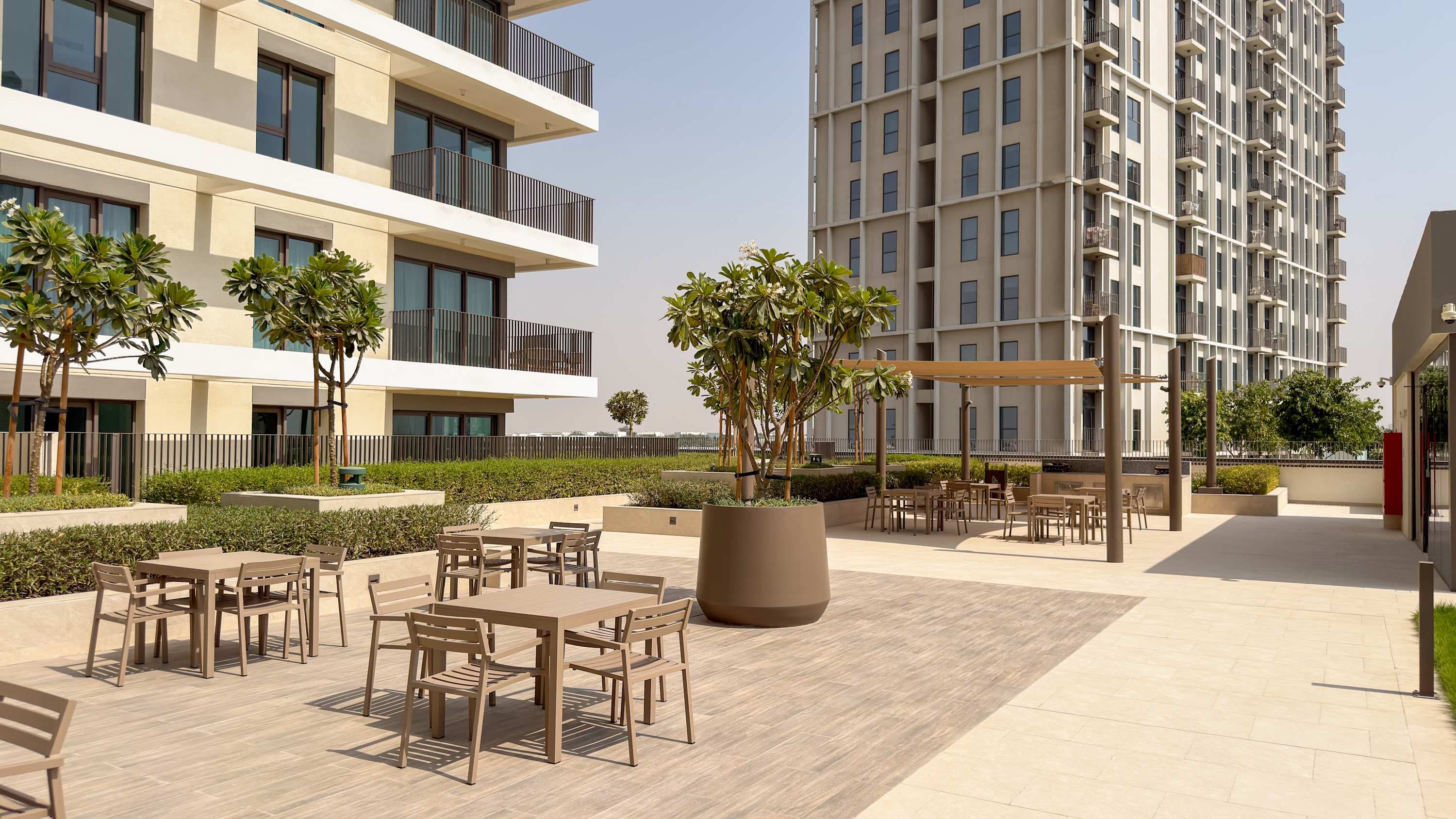Rentico | Luxury 1BR Hills Park | Pool & Mall โ photo 19