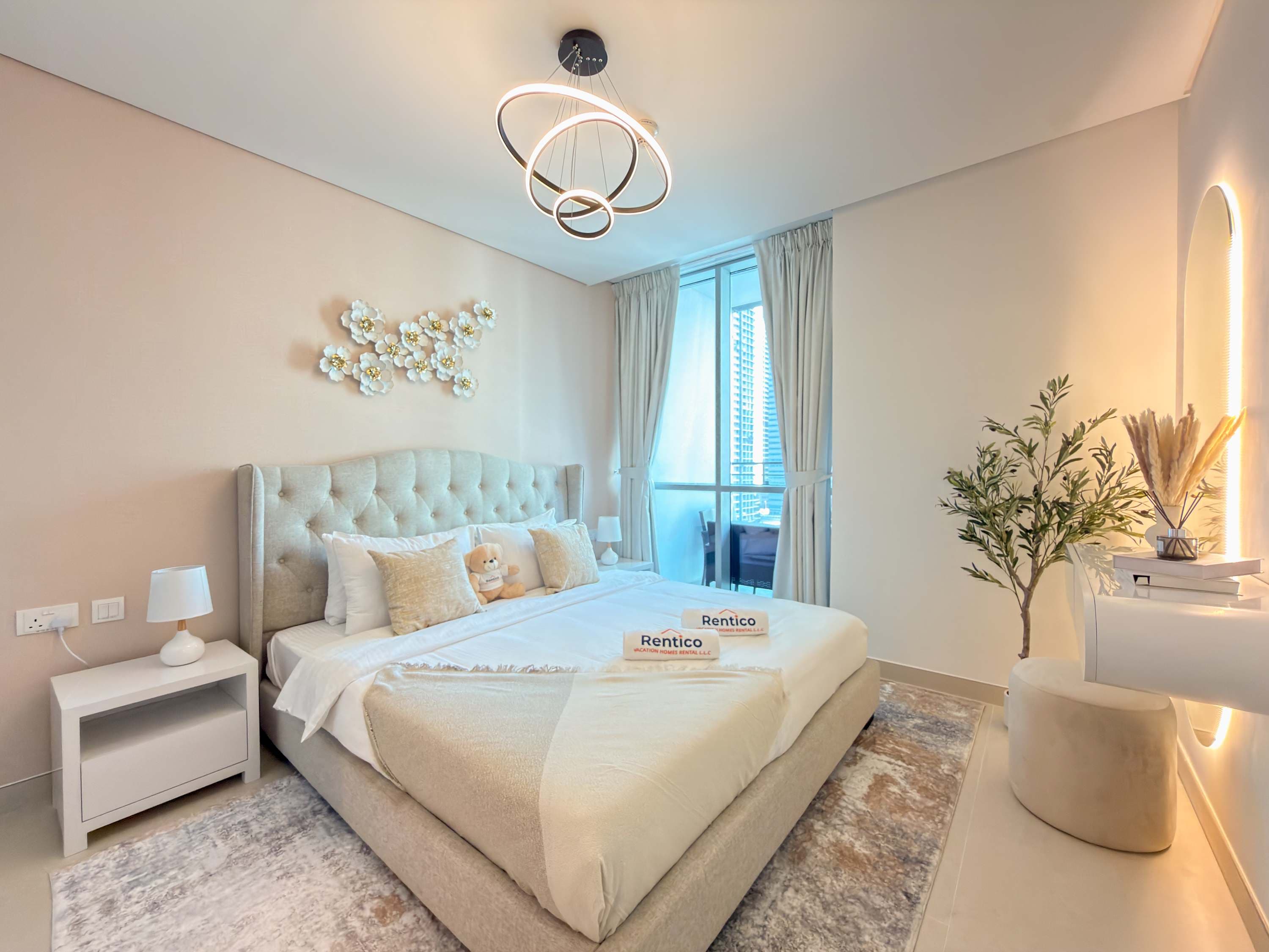 Rentico | 1BR Marina Waterfront | Pool & Cinema โ photo 13