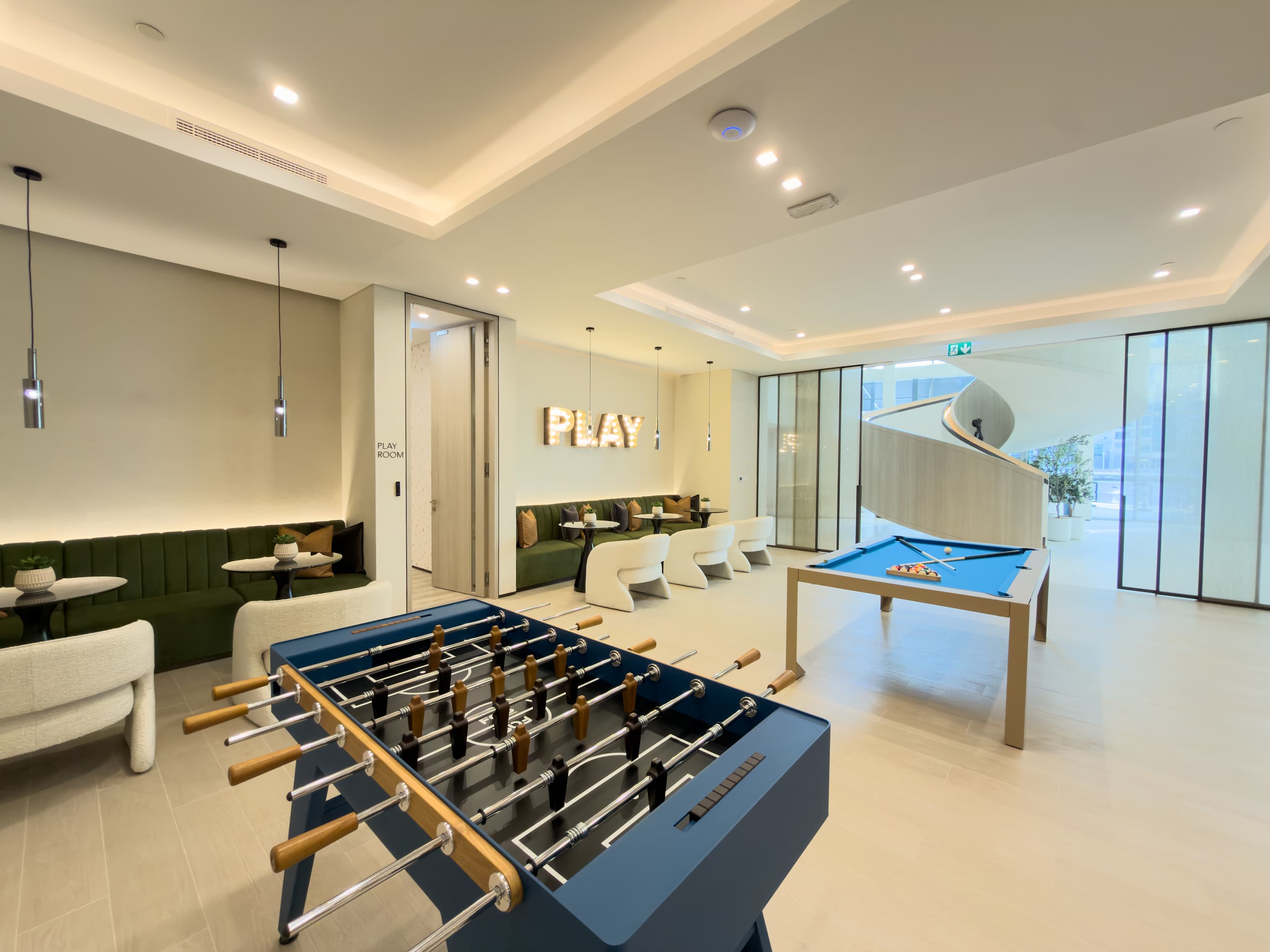 Rentico | 1BR Marina Waterfront | Pool & Cinema โ photo 26