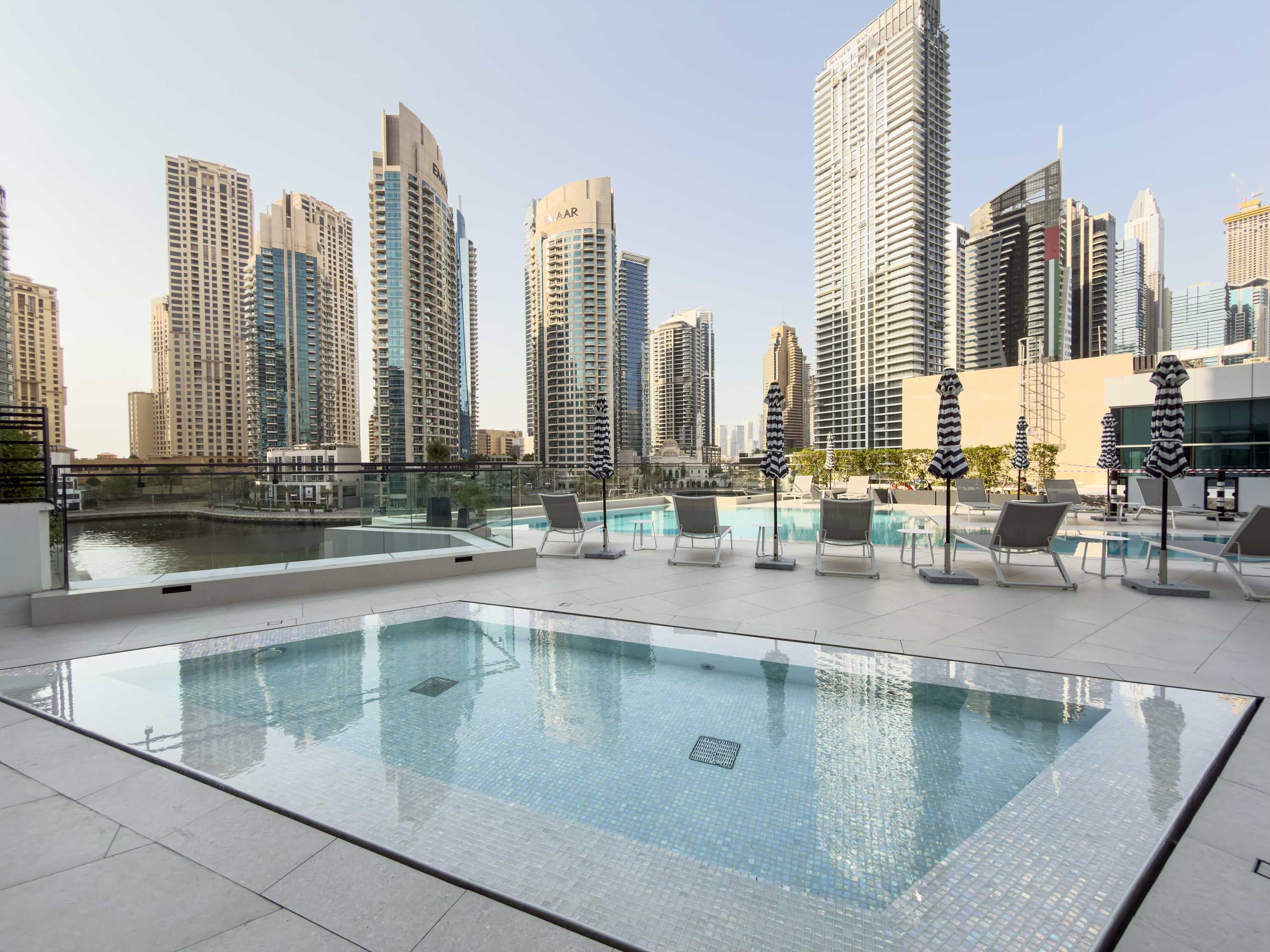 Rentico | 1BR Marina Waterfront | Pool & Cinema โ photo 17